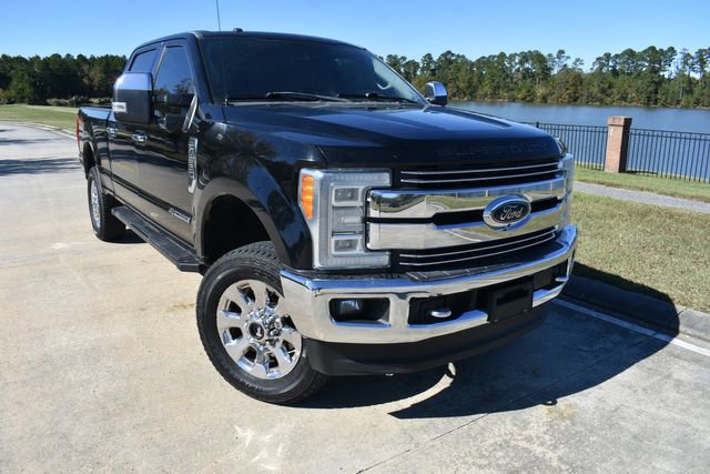 Used 2017 Ford F250 Lariat w/ Lariat Ultimate Package image 2