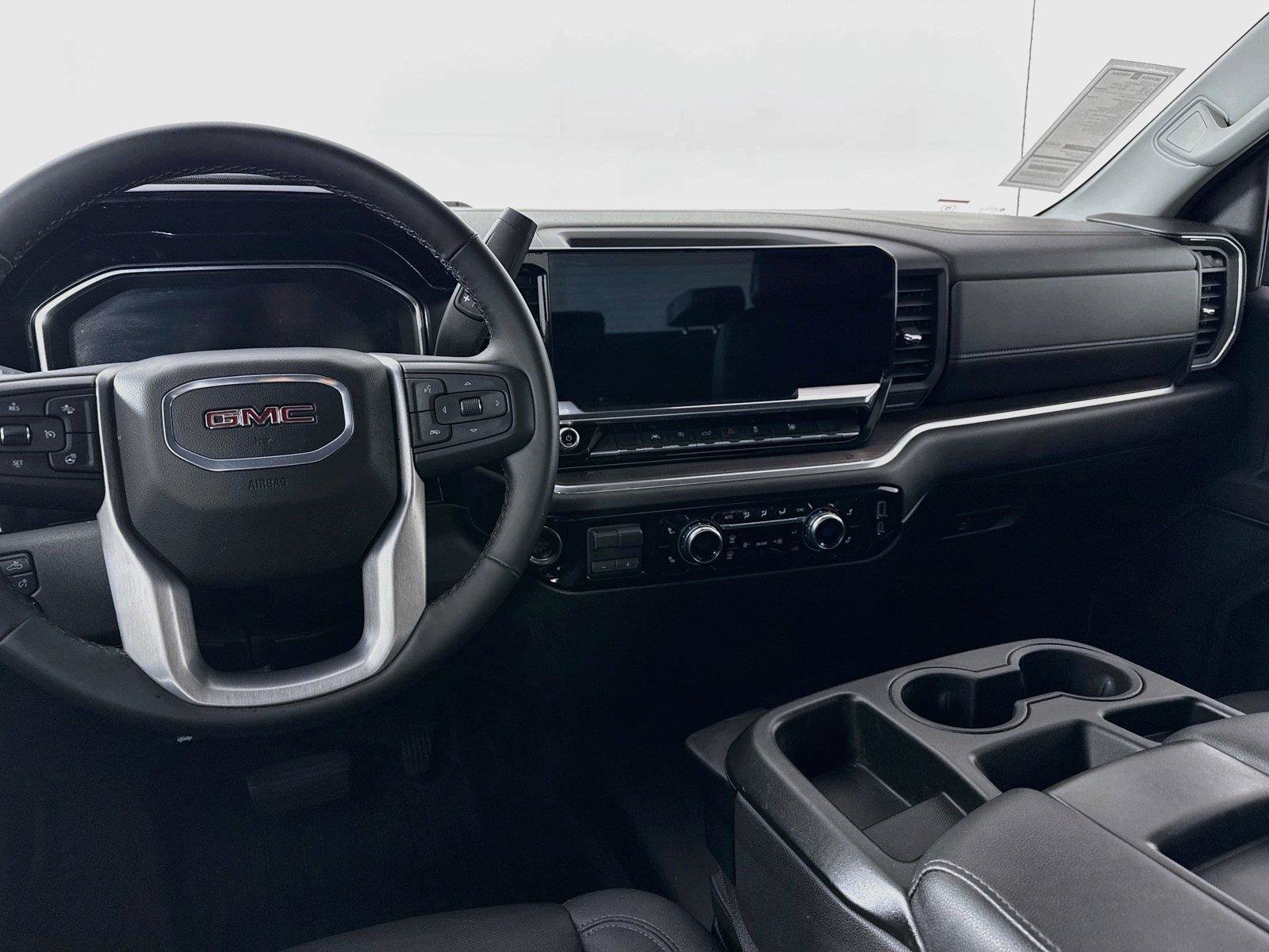 Used 2025 GMC Sierra 1500 SLT AWD/4WD image 31