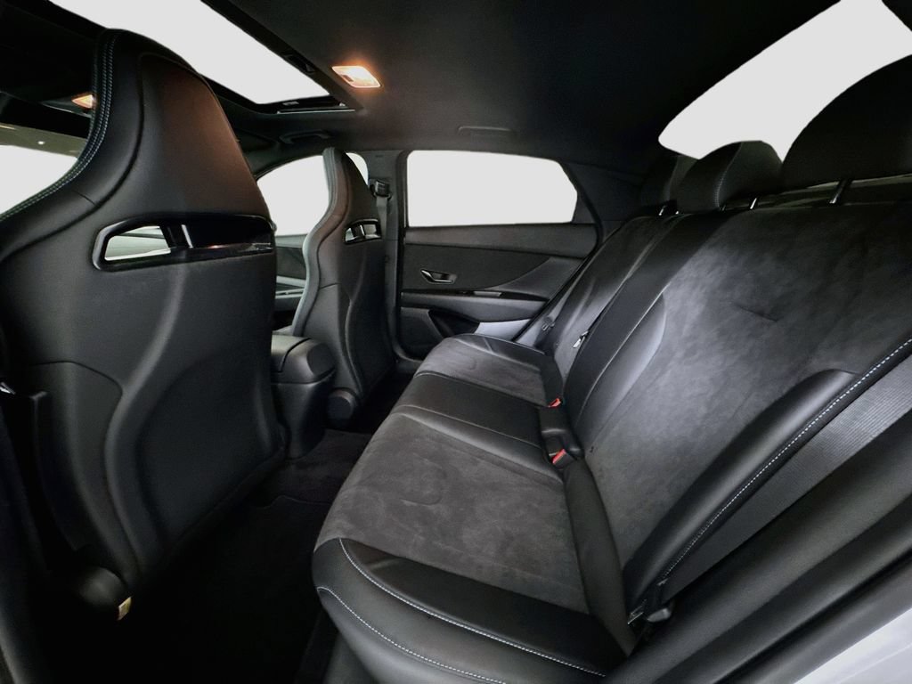 Used 2022 Hyundai Elantra N FWD image 25