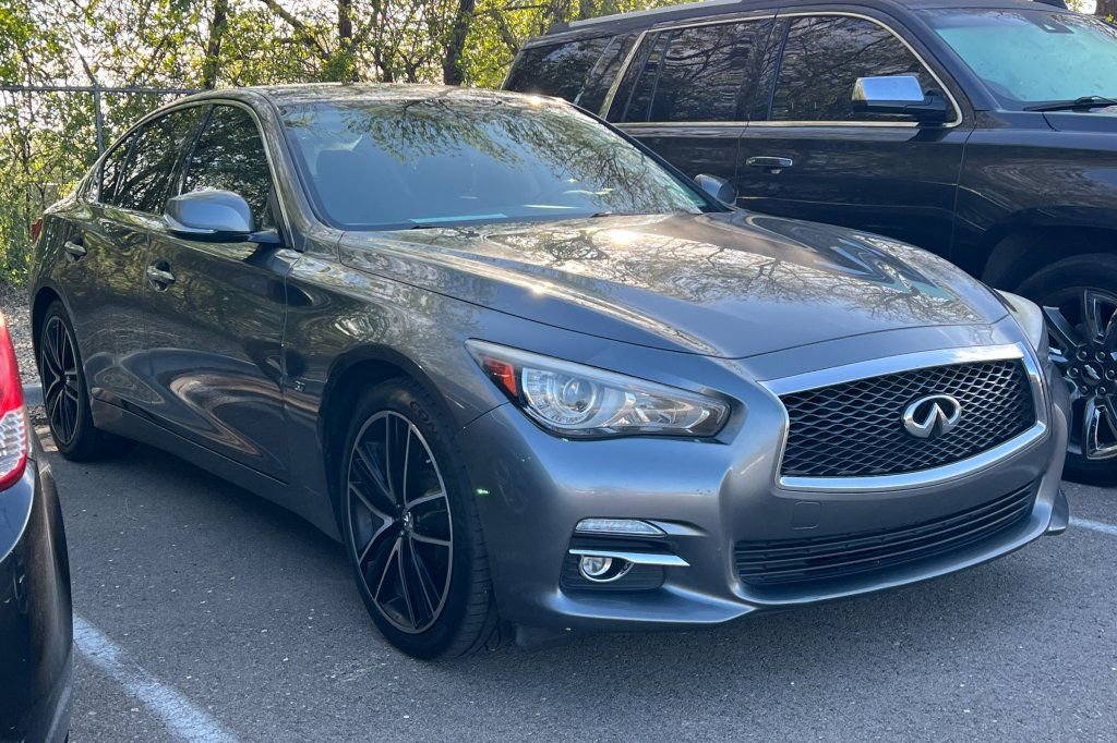 Used 2014 INFINITI Q50 Premium w/ Navigation Package AWD/4WD image 2