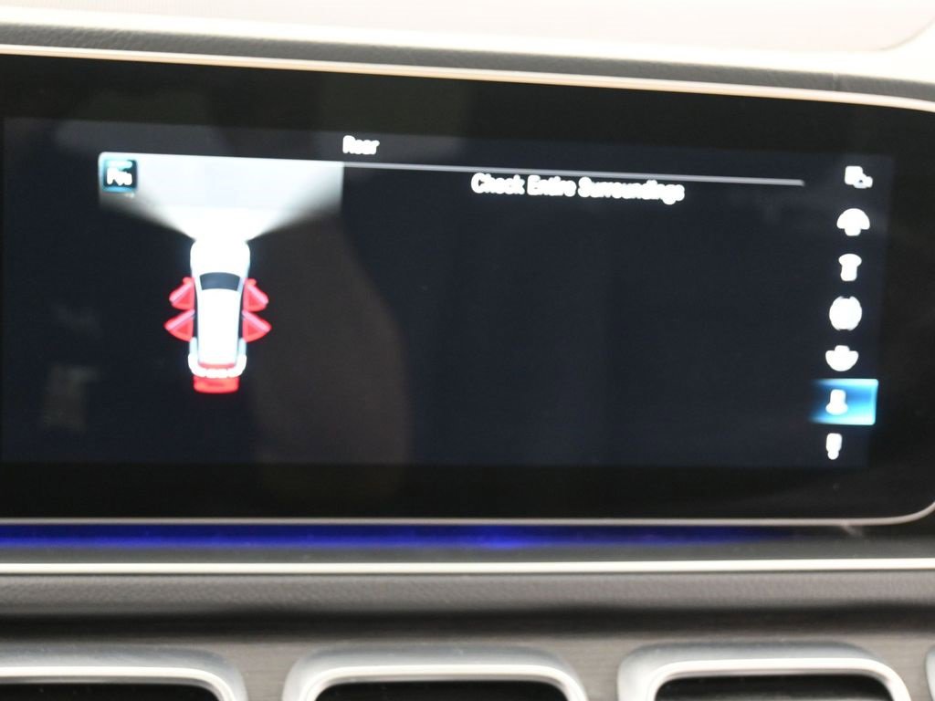 Used 2022 Mercedes-Benz GLS 450 4MATIC image 24