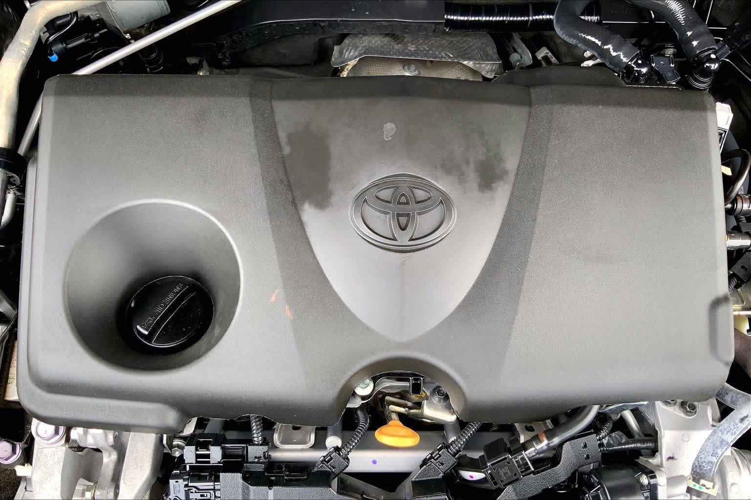 Used 2023 Toyota RAV4 LE FWD image 32