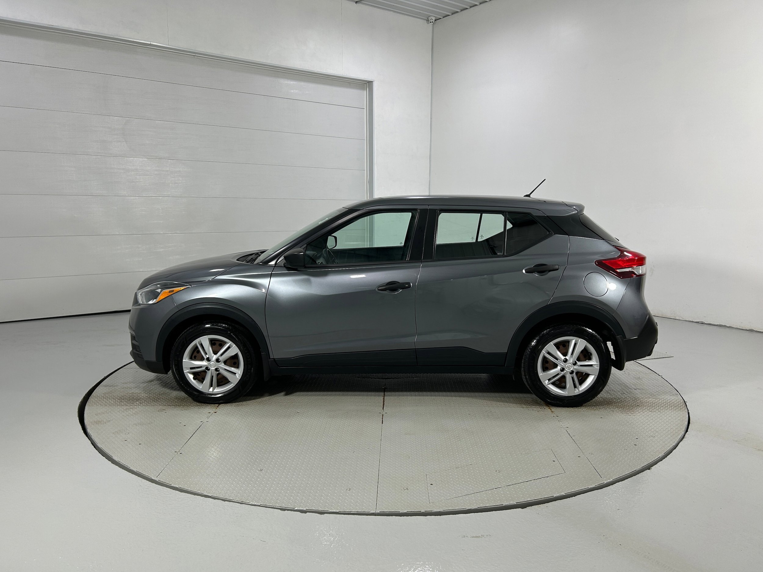 Used 2020 Nissan Kicks S FWD image 20