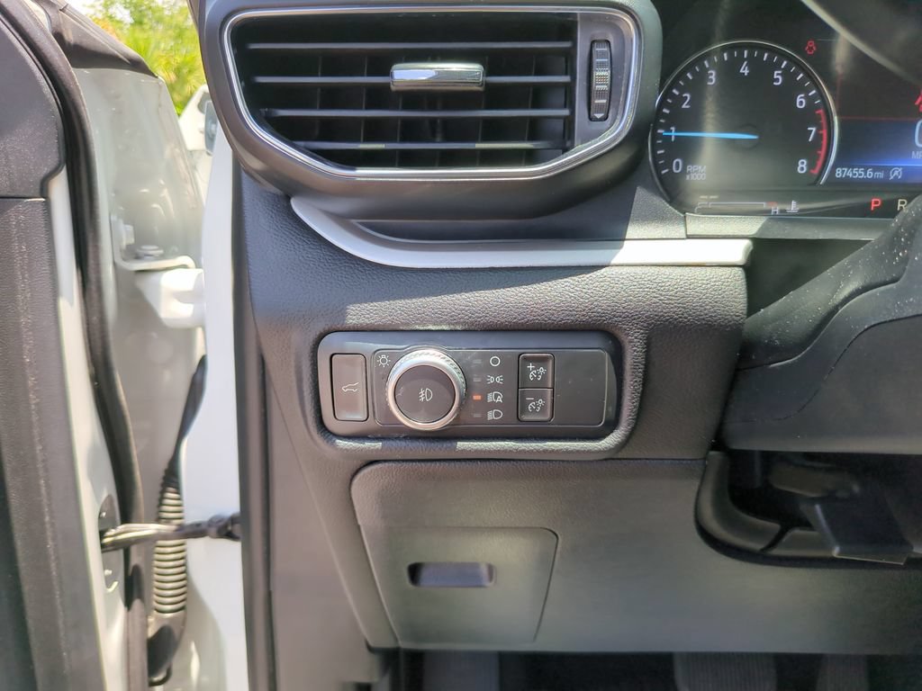 Certified 2021 Ford Explorer XLT w/ Equipment Group 202A RWD image 31