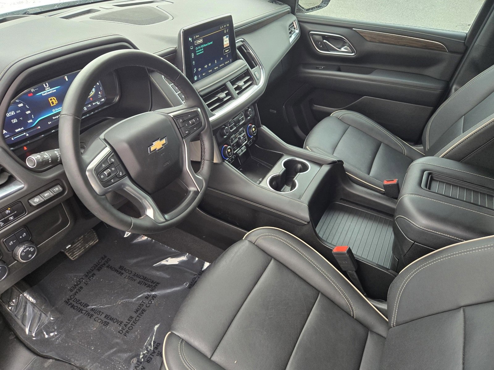 Used 2024 Chevrolet Suburban Premier image 17