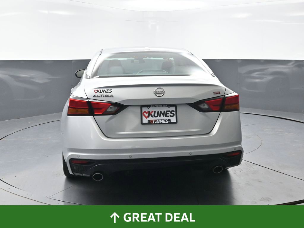 Used 2024 Nissan Altima 2.5 SR FWD image 13