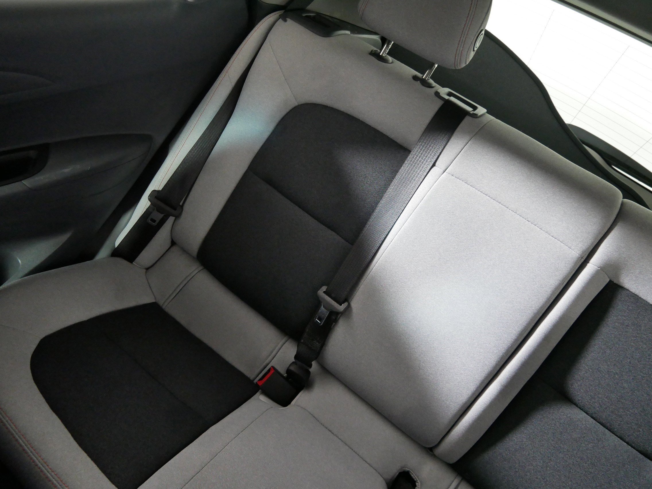 Used 2017 Chevrolet Bolt LT FWD image 12