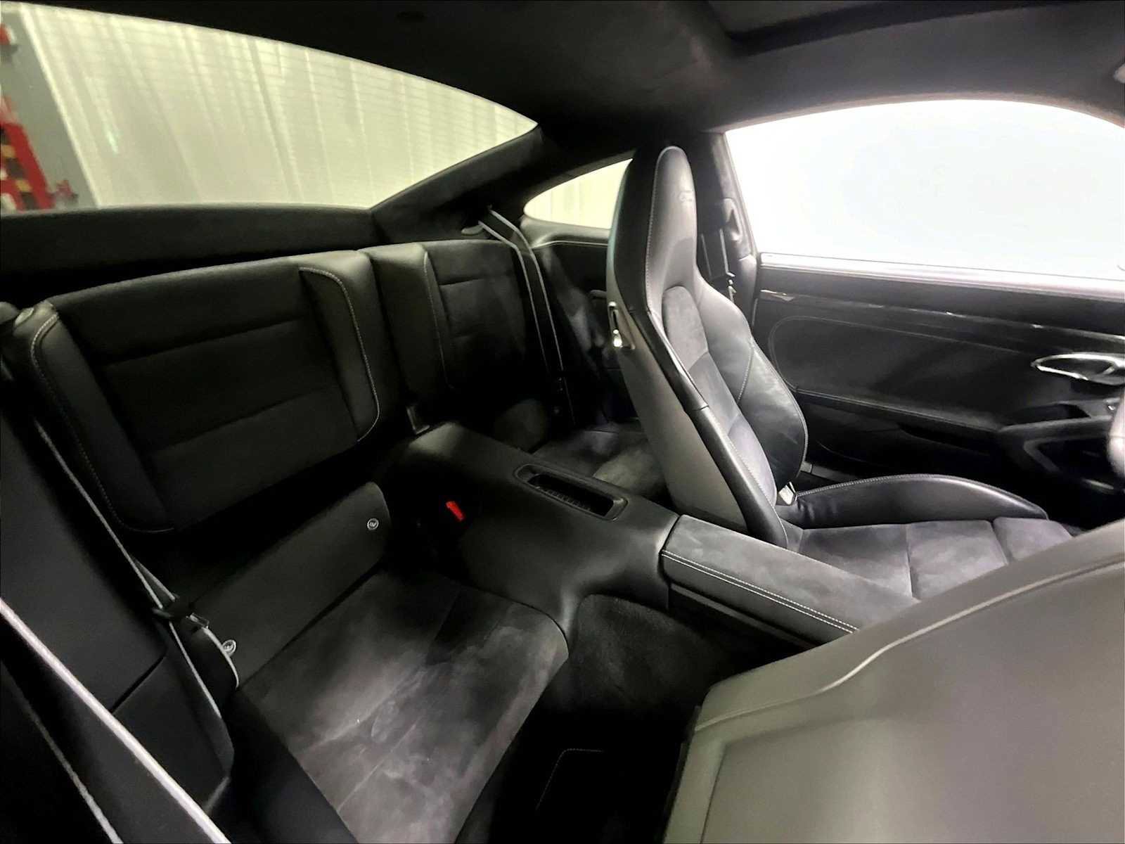 Used 2016 Porsche 911 Carrera GTS image 29