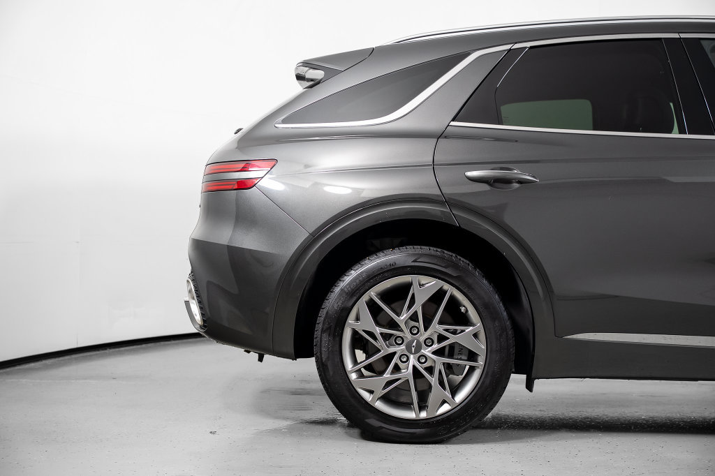 Used 2025 Genesis GV70 2.5T AWD/4WD image 6