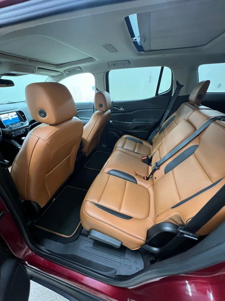 Used 2019 GMC Acadia SLT image 6