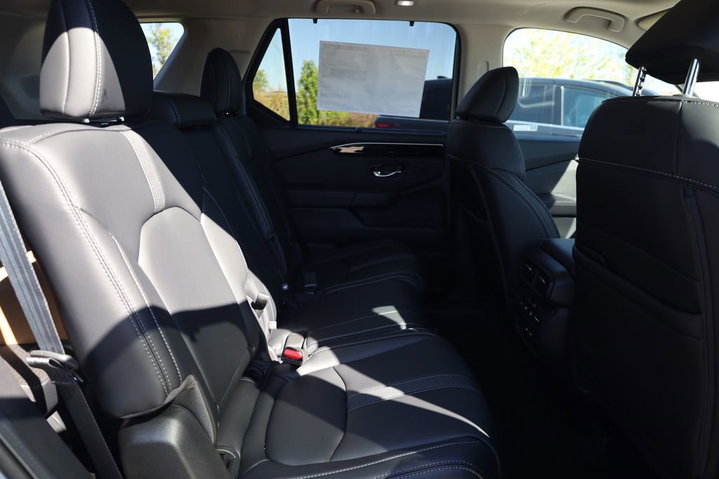 New 2025 Honda Pilot Touring image 34