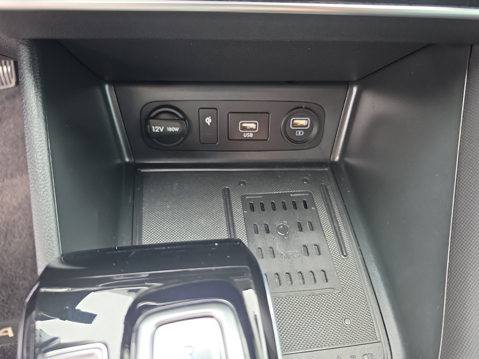 Used 2022 Hyundai Sonata Limited w/ Cargo Package FWD image 23