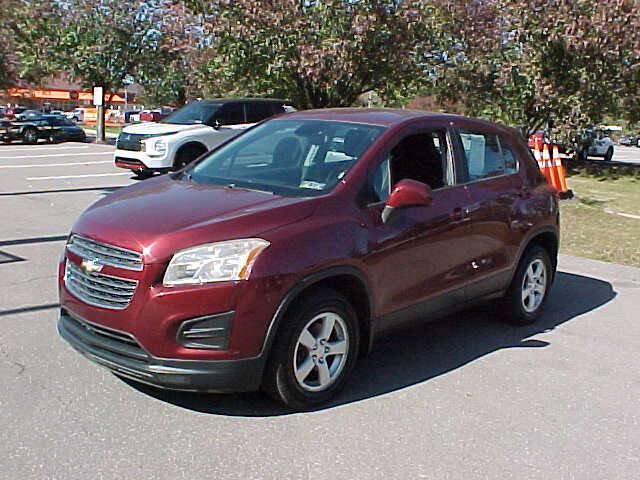 Used 2016 Chevrolet Trax LS w/ LPO, Protection Package AWD/4WD image 4