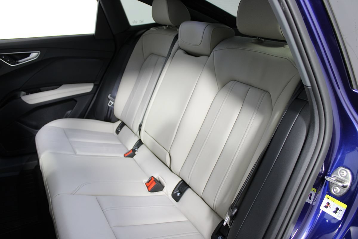 Used 2025 Audi Q4 e-tron Premium Plus w/ Premium Plus AWD/4WD image 25
