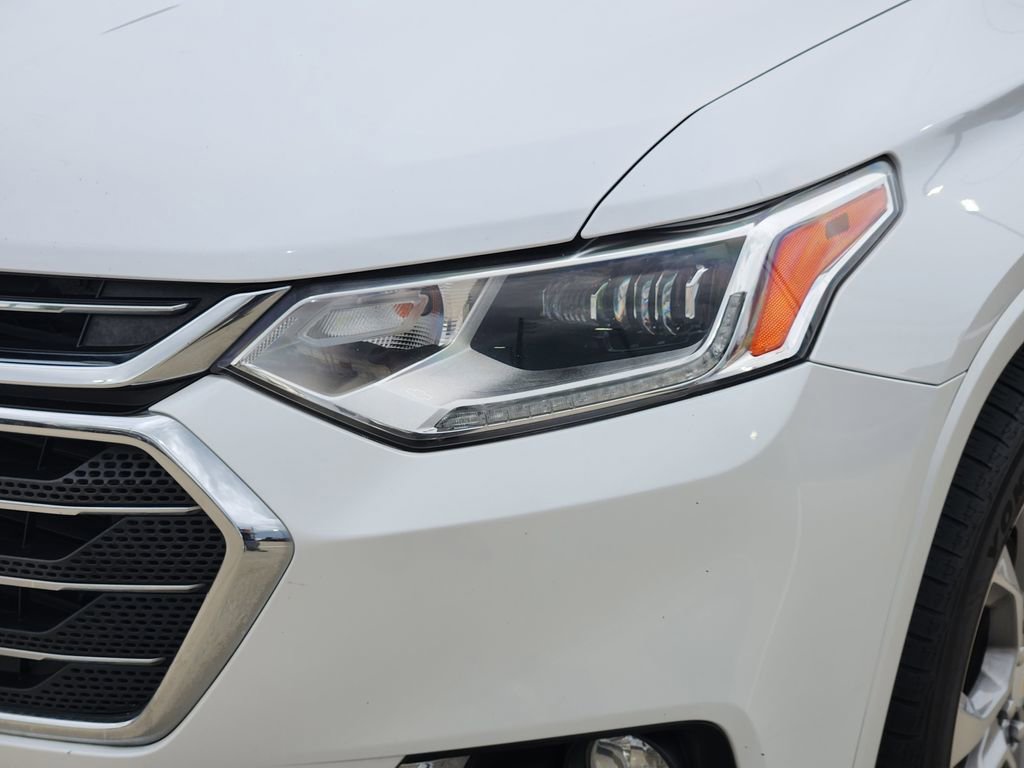 Used 2018 Chevrolet Traverse Premier w/ Driver Confidence II Package FWD image 9