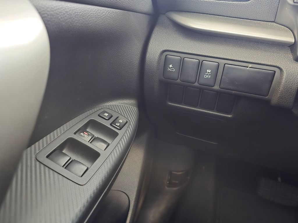 Used 2025 Mitsubishi Eclipse Cross ES AWD/4WD image 10