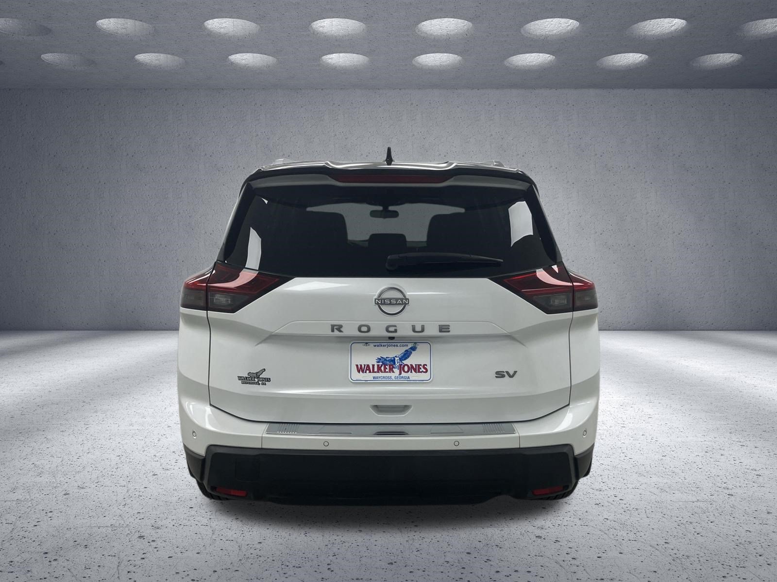 Used 2024 Nissan Rogue SV w/ SV Premium Package FWD image 5
