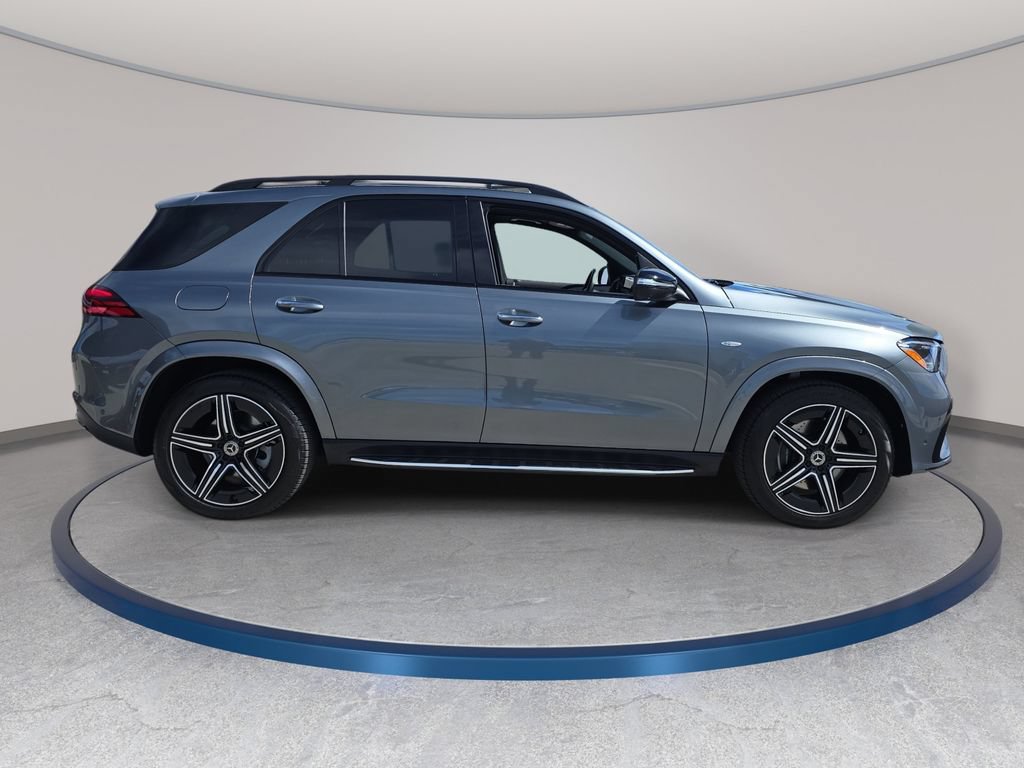 Used 2025 Mercedes-Benz GLE 450e 4MATIC image 5