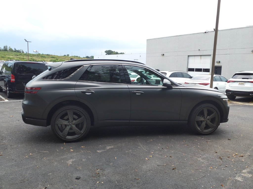Used 2024 Genesis GV70 3.5T Sport w/ Sport Advanced Package AWD/4WD image 8