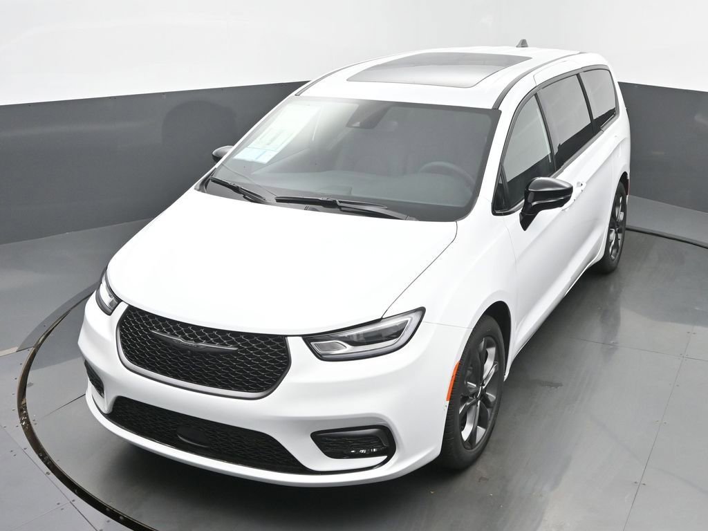 New 2026 Chrysler Pacifica Select image 38