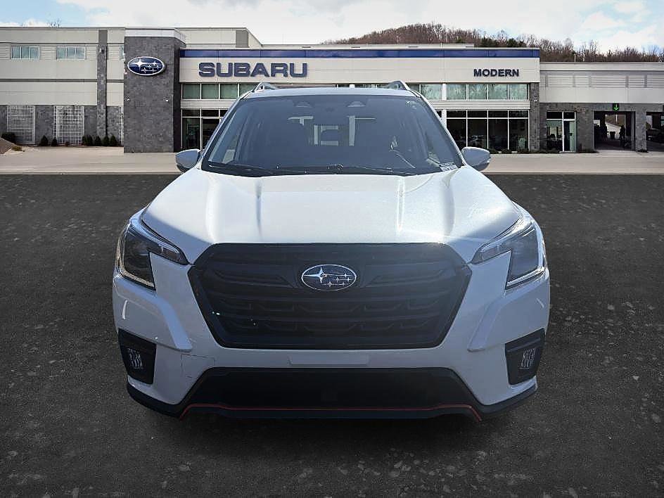 Used 2023 Subaru Forester Sport image 2