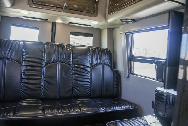 Used 2017 Mercedes-Benz Sprinter 3500 image 33