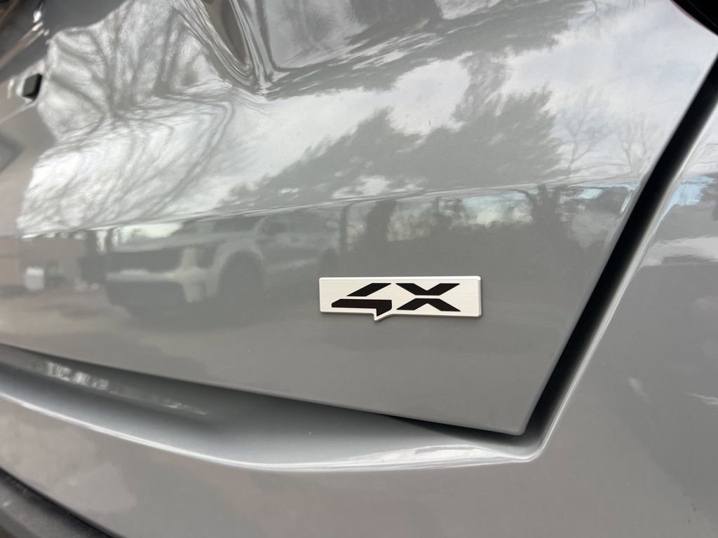 New 2026 Kia Sorento S w/ S Panoramic Sunroof Package image 7