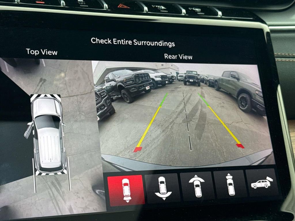 Used 2023 Jeep Grand Cherokee Summit image 38