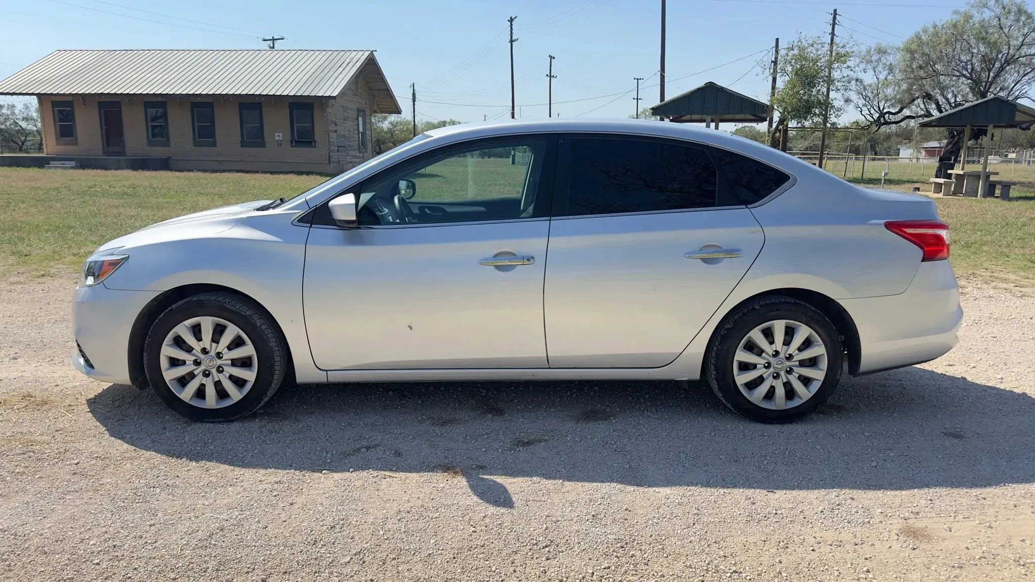Used 2018 Nissan Sentra S image 2