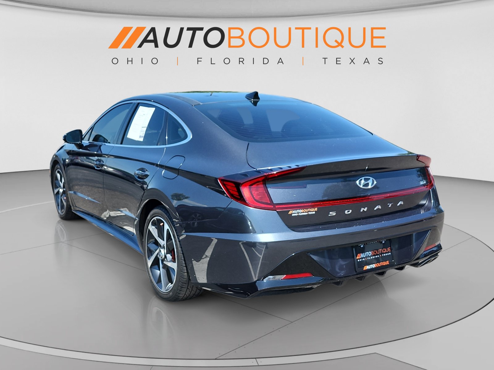 Used 2022 Hyundai Sonata SEL Plus w/ Preferred Accessory Package FWD image 3