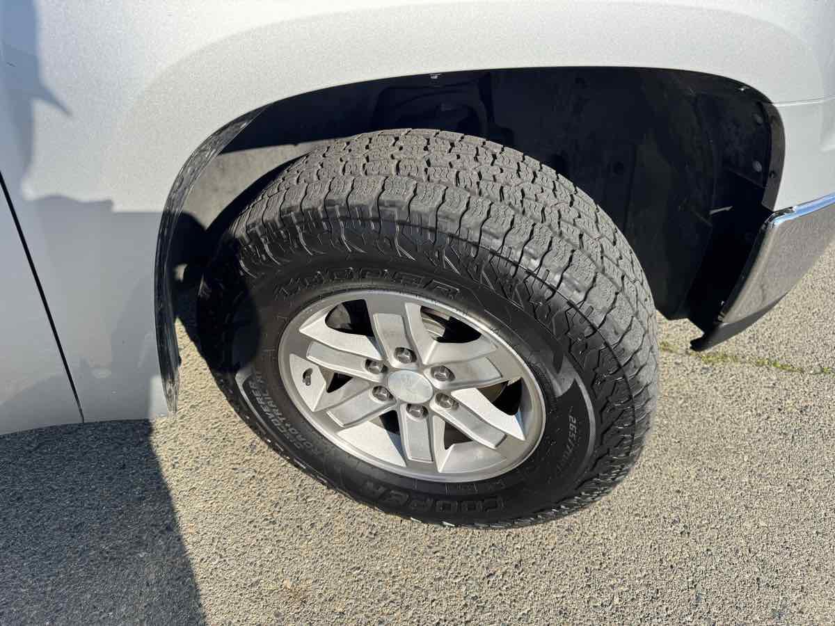 Used 2013 GMC Sierra 1500 SLE w/ Power Tech Package image 38