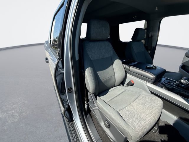 Used 2022 Ford F150 Lightning XLT image 25