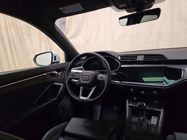 Certified 2025 Audi Q3 2.0T Premium w/ Convenience Package image 37