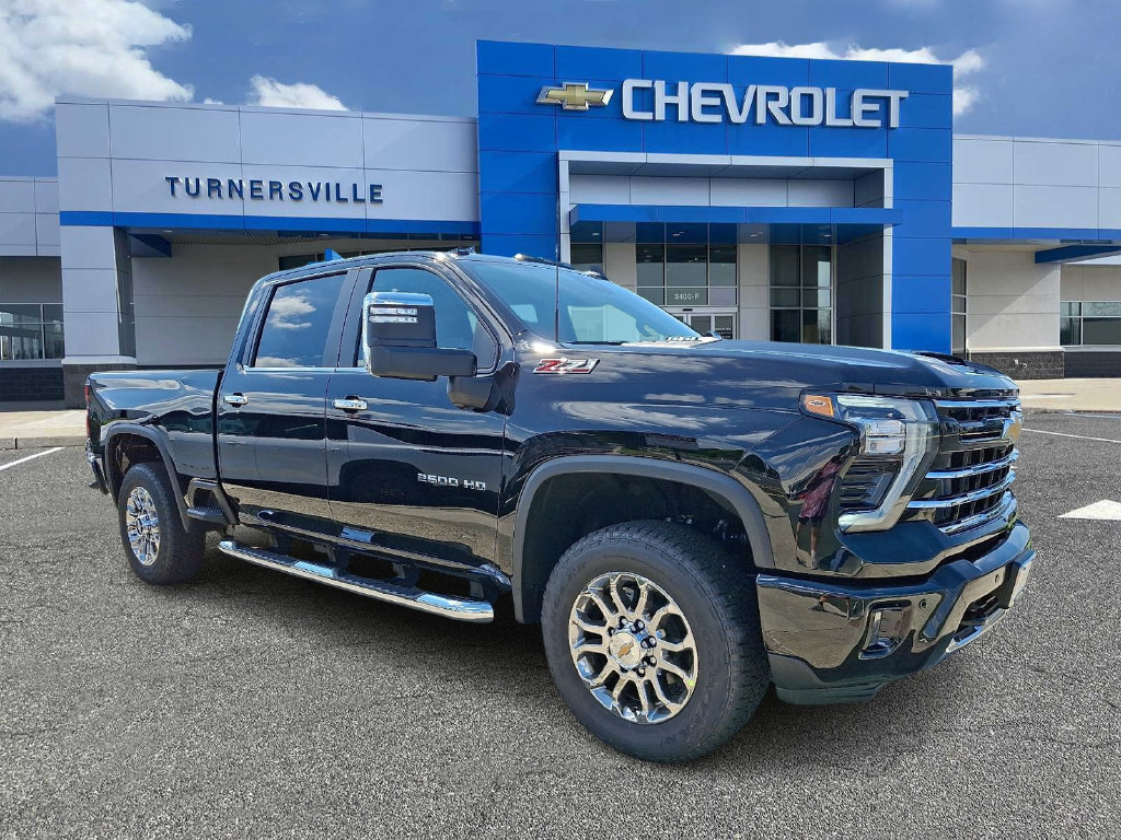New 2026 Chevrolet Silverado 2500 LT w/ Z71 Chrome Sport Edition AWD/4WD image 2