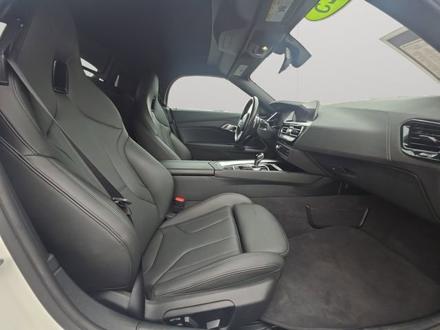 Used 2025 BMW Z4 sDrive30i image 13