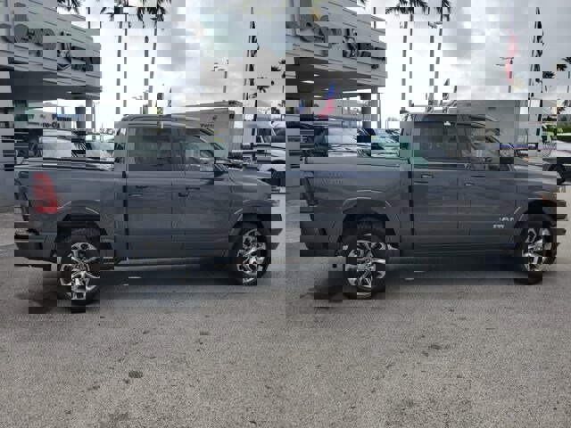 Used 2022 RAM 1500 Laramie w/ Sport Appearance Package image 8