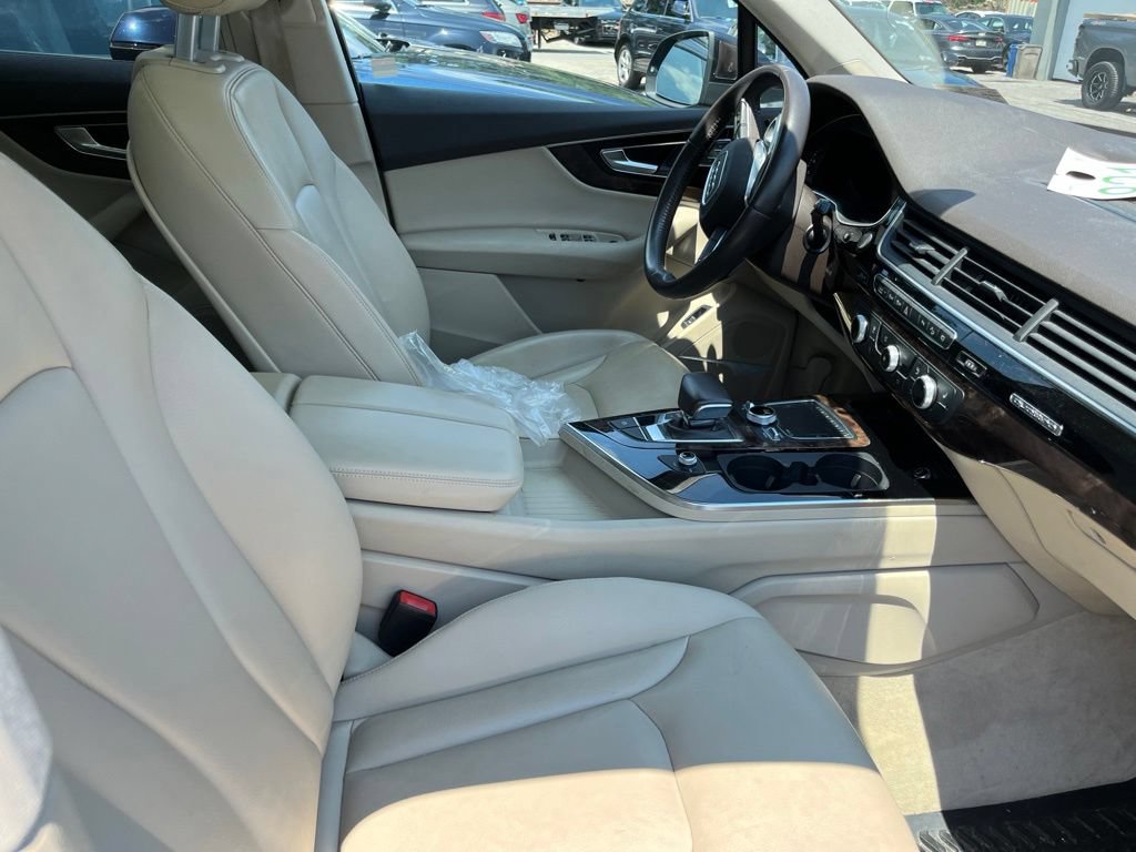 Used 2018 Audi Q7 3.0T Premium Plus AWD/4WD image 5