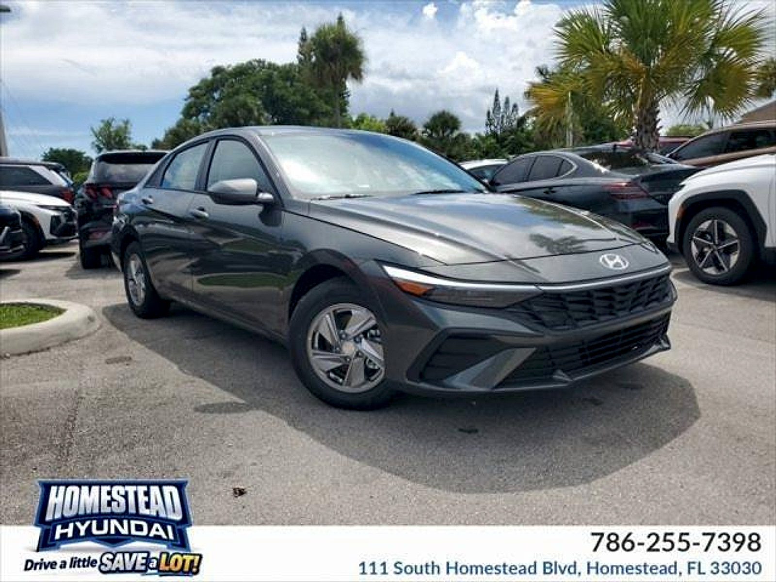 Used 2025 Hyundai Elantra SE FWD image 1