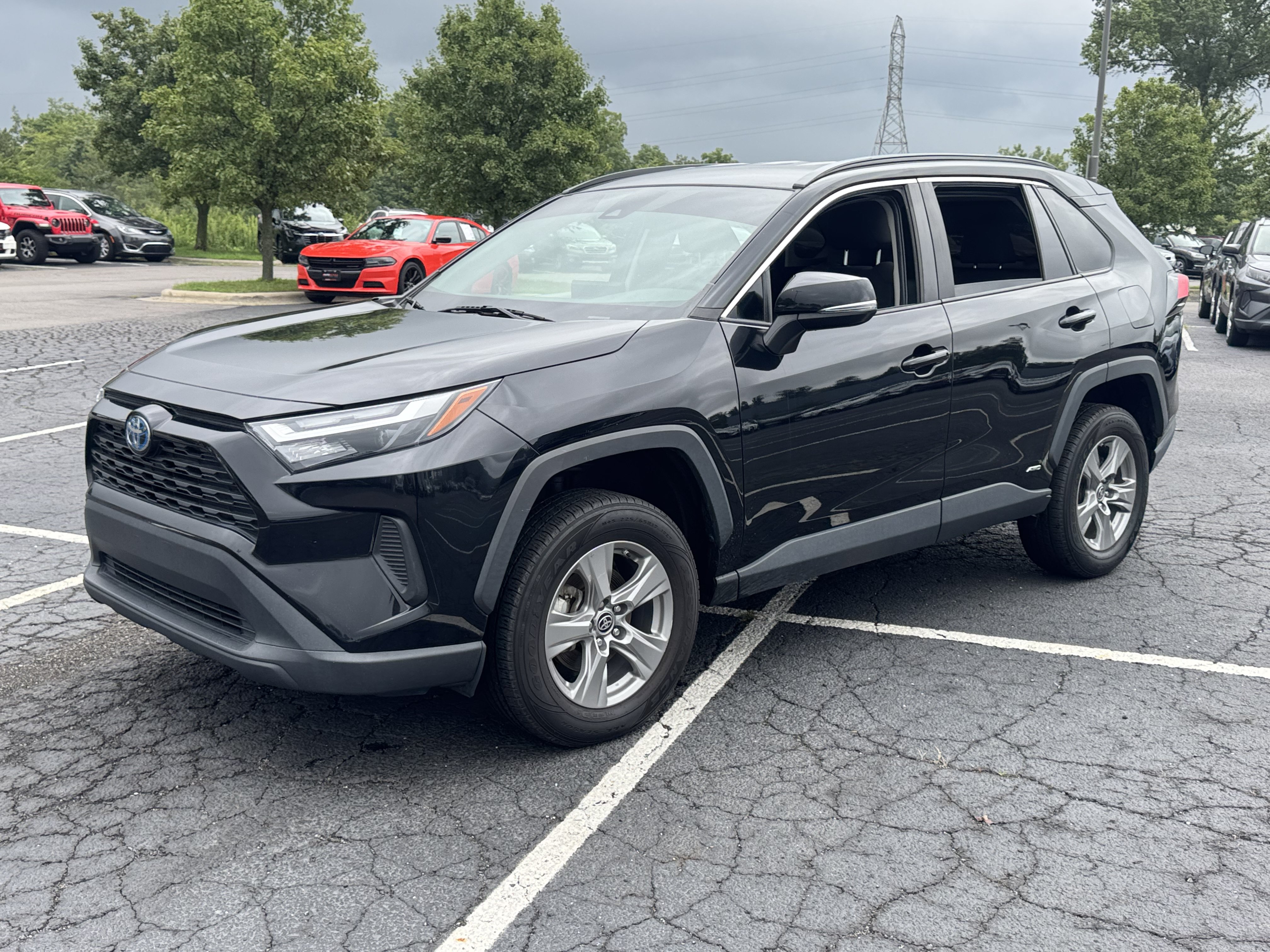Used 2024 Toyota RAV4 LE AWD/4WD image 8