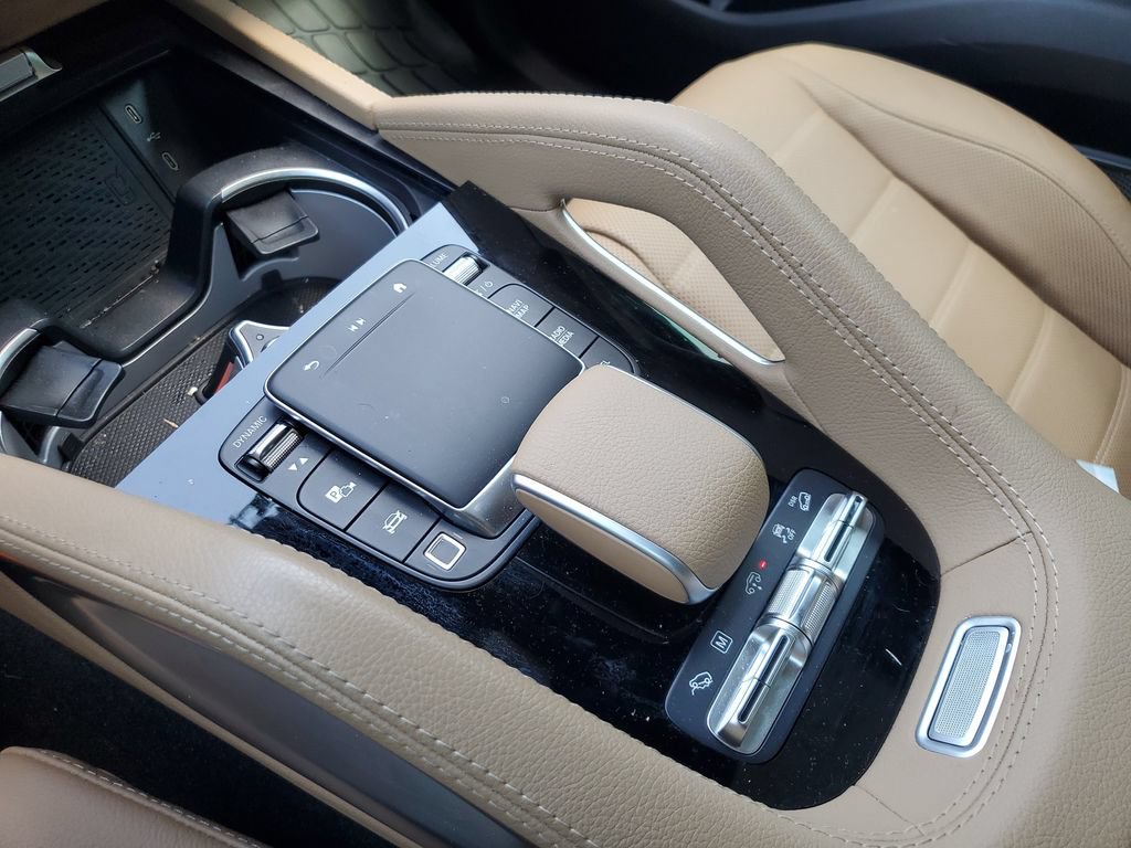 Used 2025 Mercedes-Benz GLS 580 4MATIC image 22