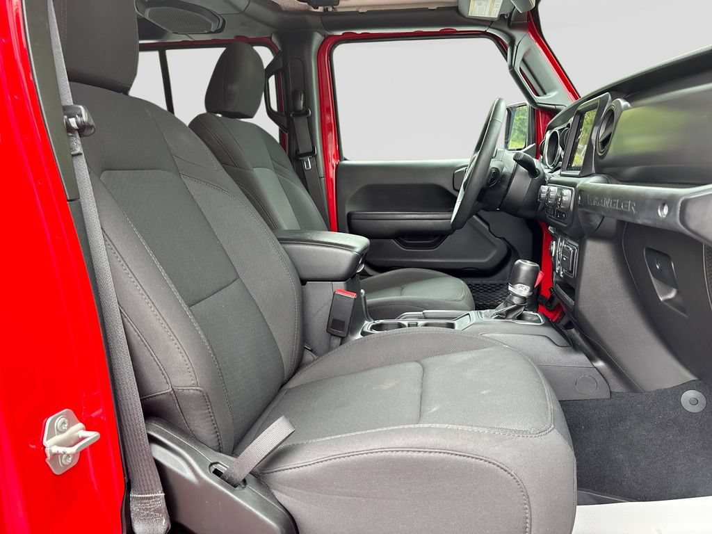 Used 2023 Jeep Wrangler Unlimited w/ Cold Weather Group AWD/4WD image 29