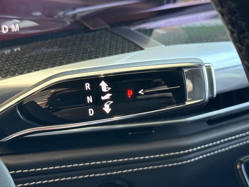 Certified 2026 Cadillac Escalade V AWD/4WD image 32