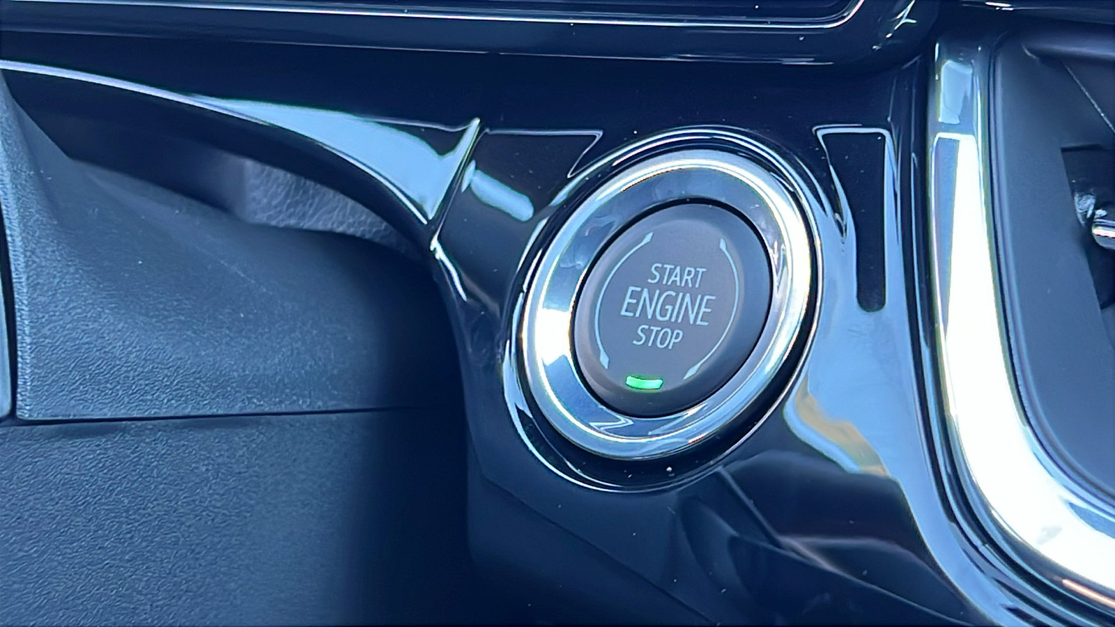 New 2026 Chevrolet Trax RS w/ Sunroof Package image 27