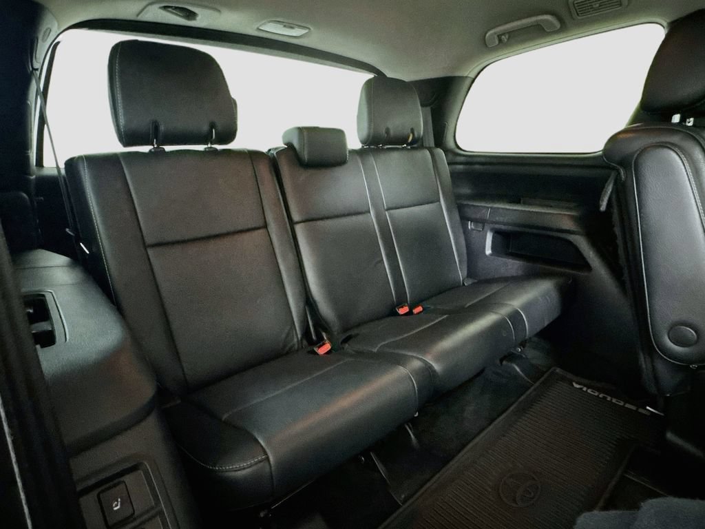 Used 2018 Toyota Sequoia TRD Sport AWD/4WD image 28