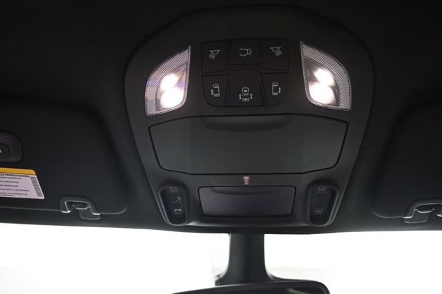 New 2027 Chrysler Pacifica Limited FWD image 38