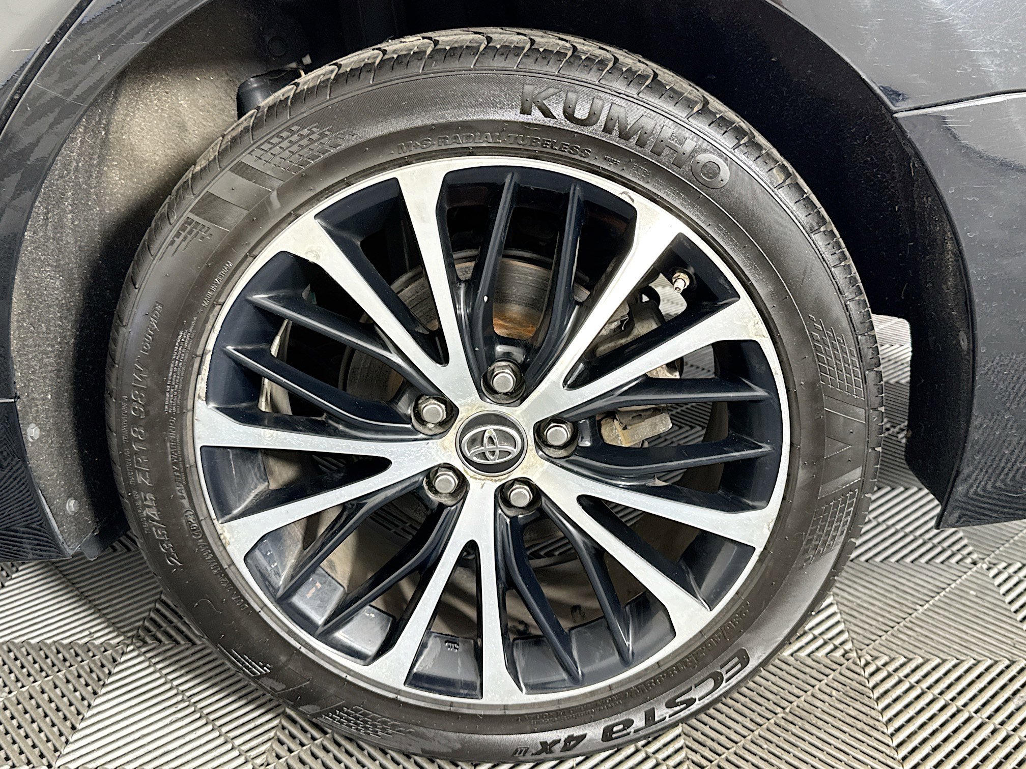 Used 2019 Toyota Camry SE FWD image 34