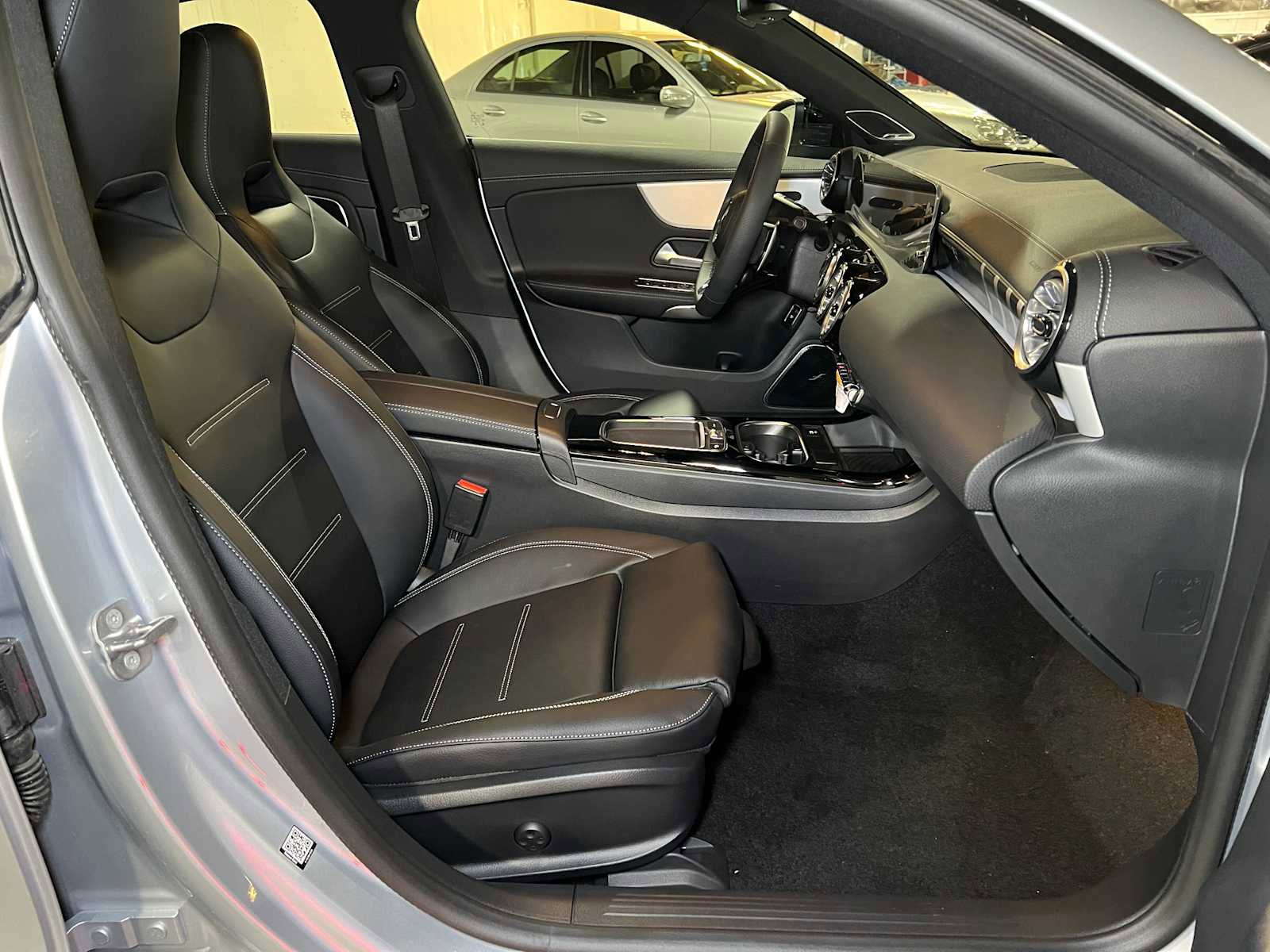 New 2025 Mercedes-Benz CLA 35 AMG 4MATIC image 11