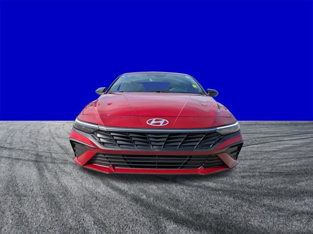 Used 2025 Hyundai Elantra Sport image 9