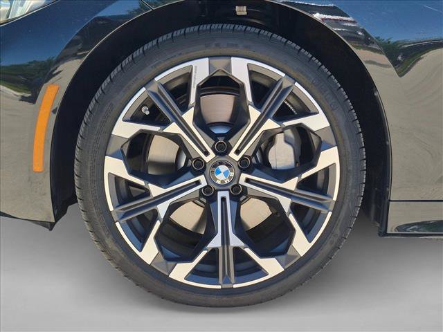 Used 2026 BMW 330i xDrive Sedan AWD/4WD image 25