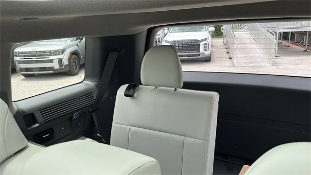 Used 2024 Hyundai Santa Fe Limited FWD image 29